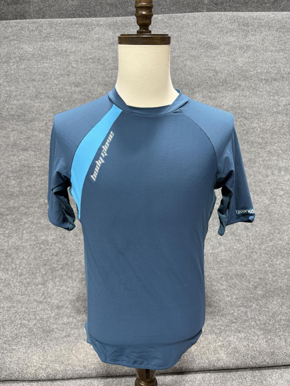 Island Hoppers Shirt Mens Small Blue UVP 50+ Quick Dry Rashguard Swim Tee Top